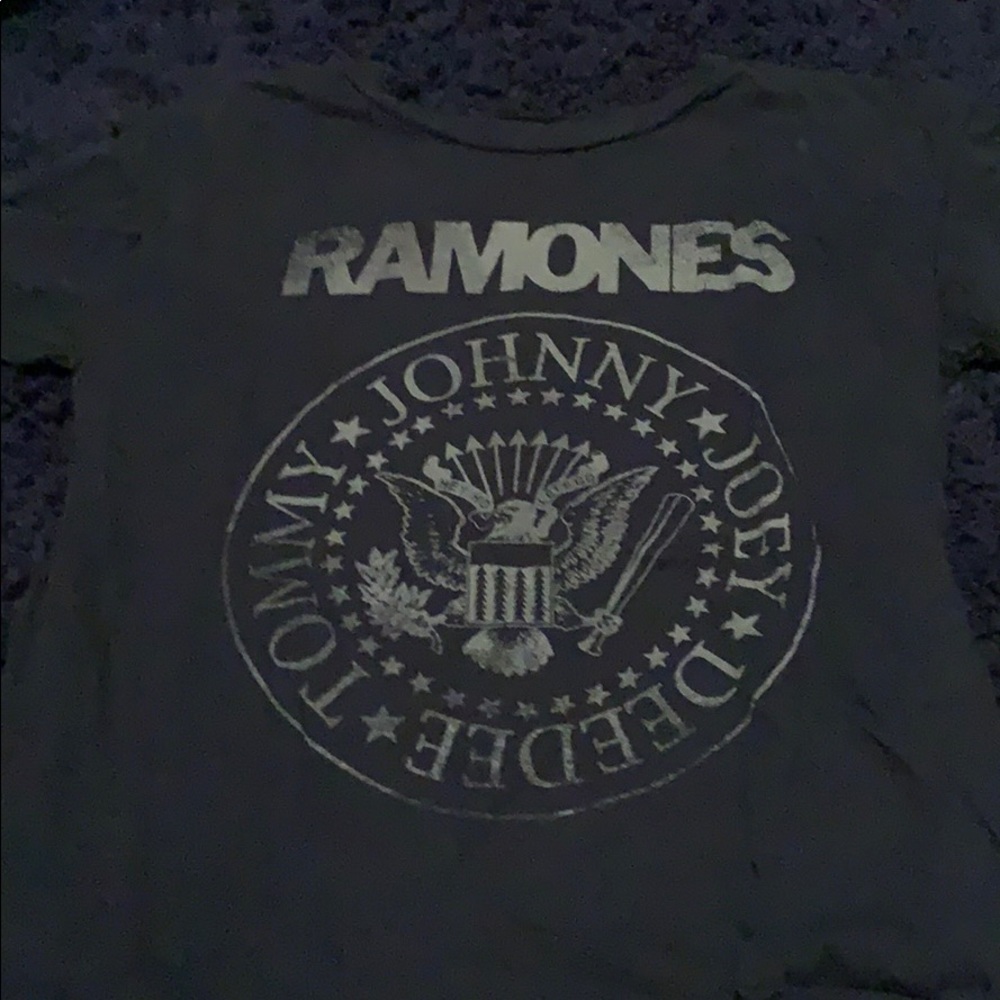 Ramones t shirt medium